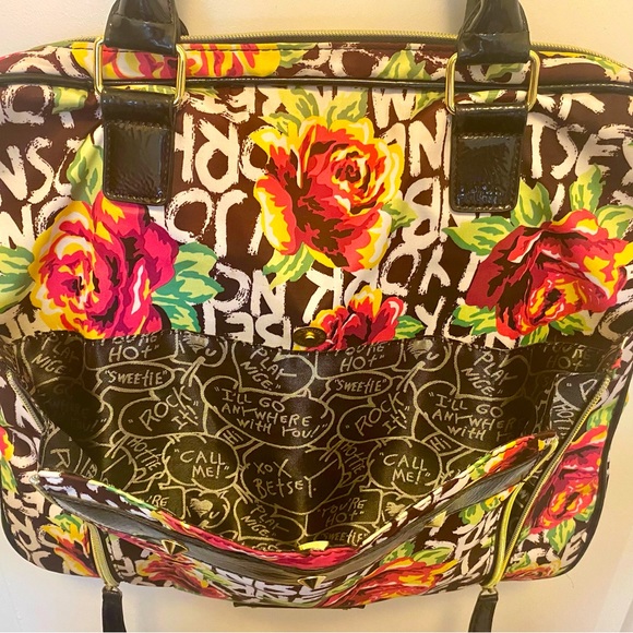Betsey Johnson Laptop Handbag with Shoulder Strap, rose graffiti print - Picture 4 of 10